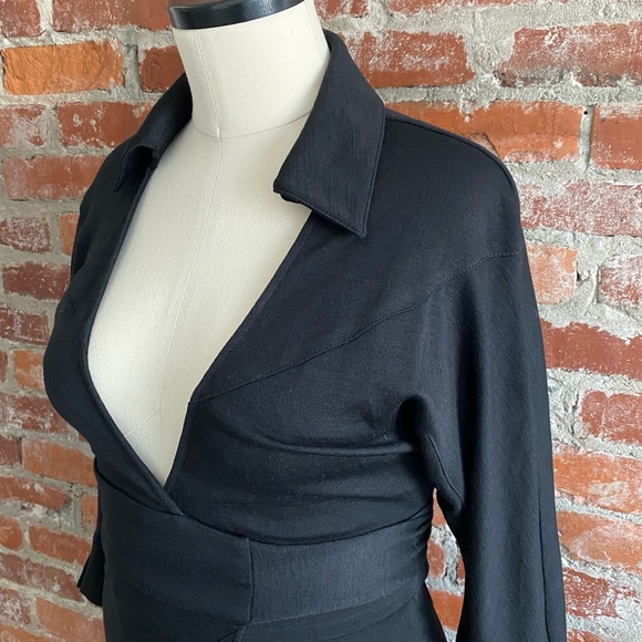 Diane von Fürstenberg wool shirt dress. - Picture 2 of 8